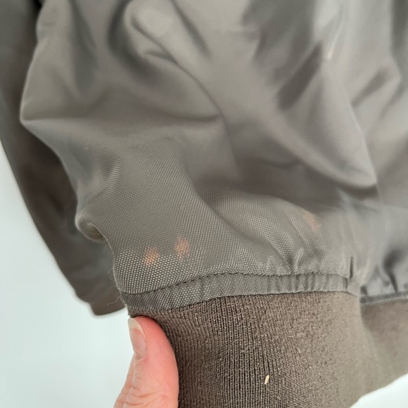 Guess Gray Windbreaker with Hood and Ribbed Cuffs size Xl - Picture 7 of 7